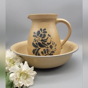 Rare Vintage Pfaltzgraff Folk Art Large Pitcher and Wash Basin Set